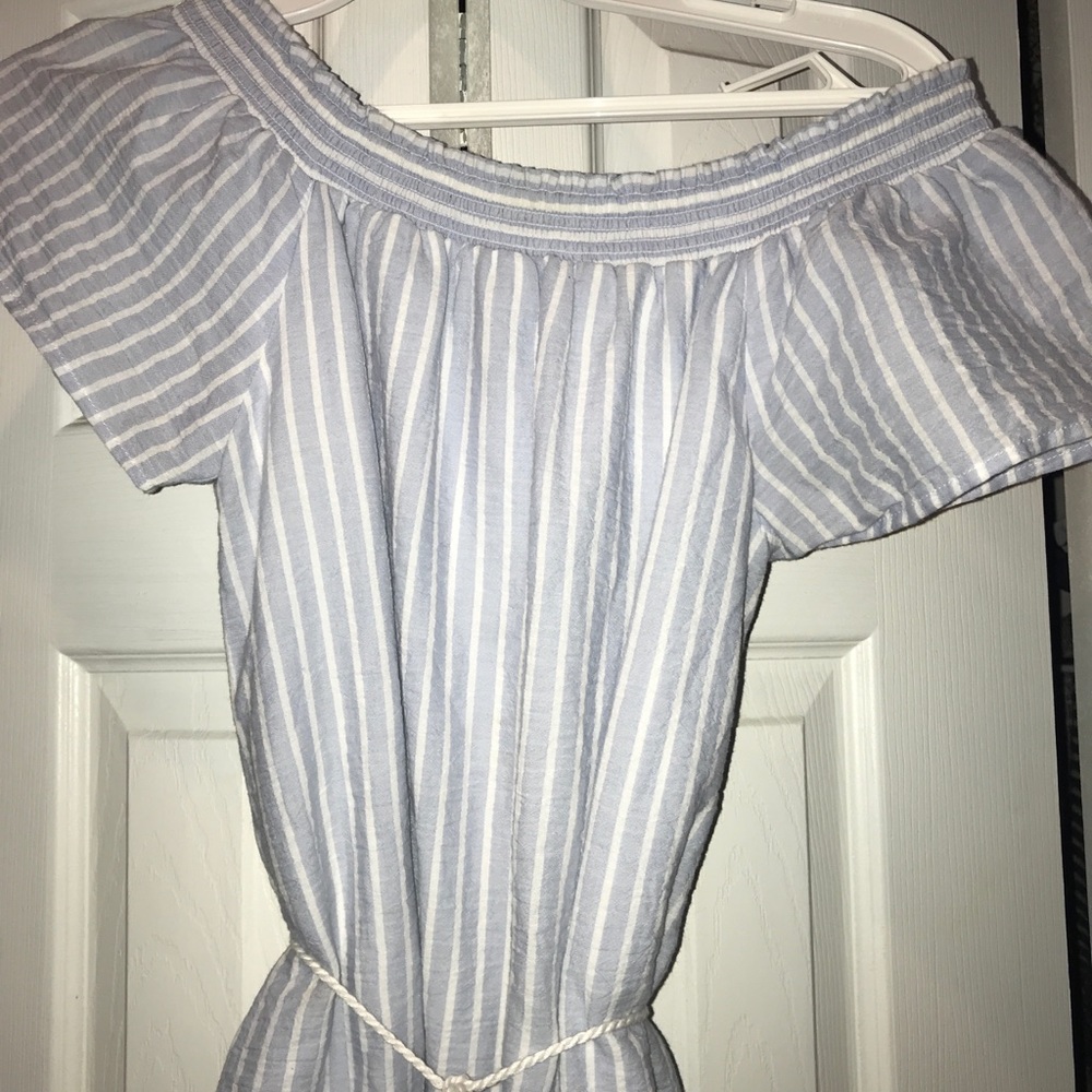 Off shoulder short sleeve mini dress